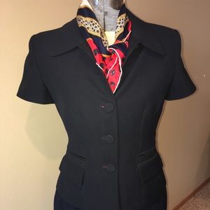 Short sleeve jacket.